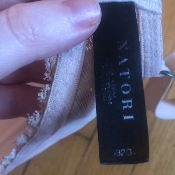 Bundle of 2 Natori Feathers bras 32G amazing tshirt bra - Picture 5 of 6